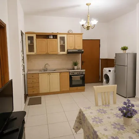 Ulaj Apartmán *